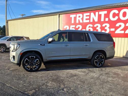 2023 GMC Yukon XL SLT