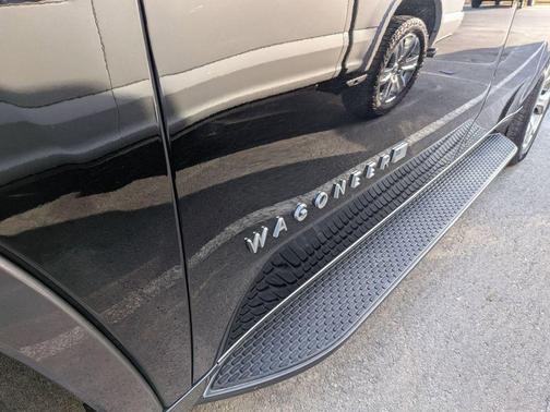 2022 Jeep Wagoneer Series II 4x2