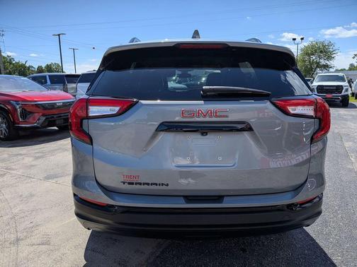 Sterling Metallic 2024 GMC Terrain SLT