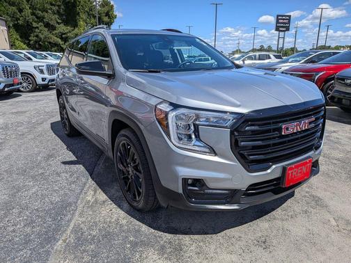 Sterling Metallic 2024 GMC Terrain SLT