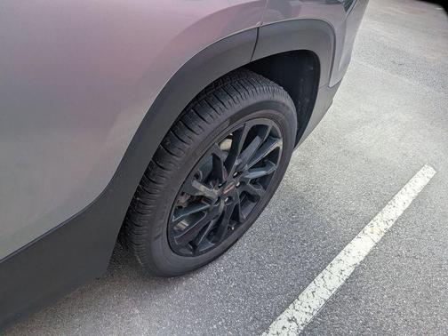 Sterling Metallic 2024 GMC Terrain SLT