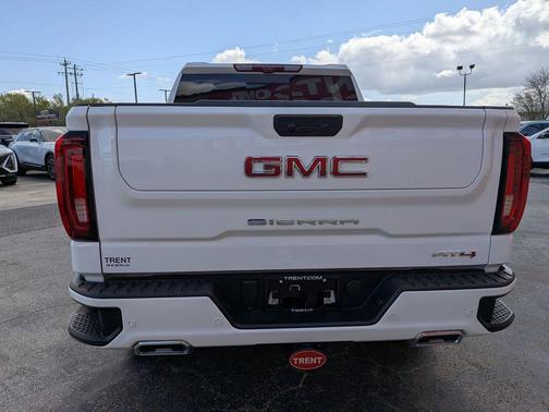 2025 GMC Sierra 1500 AT4