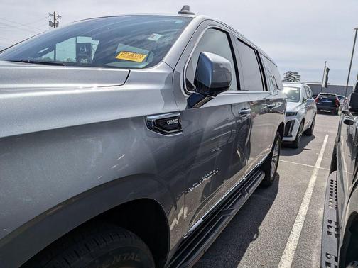 2024 GMC Yukon XL SLT