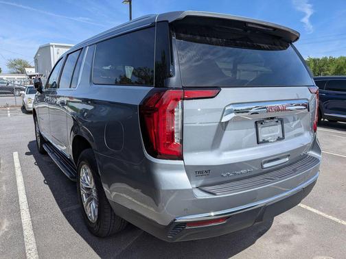 2024 GMC Yukon XL SLT
