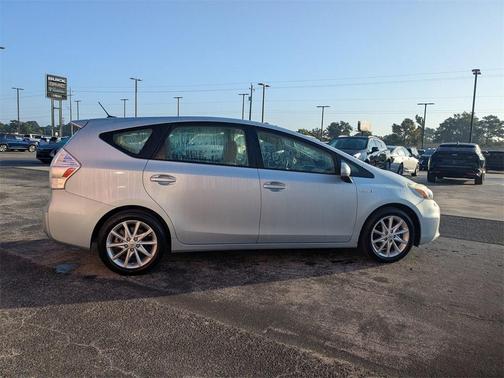 2013 Toyota Prius v Two