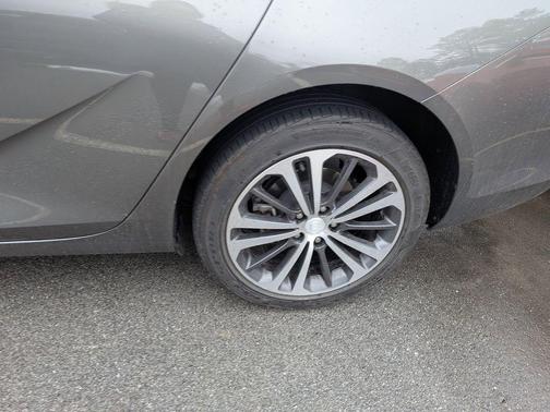 2018 Buick Regal Sportback Essence