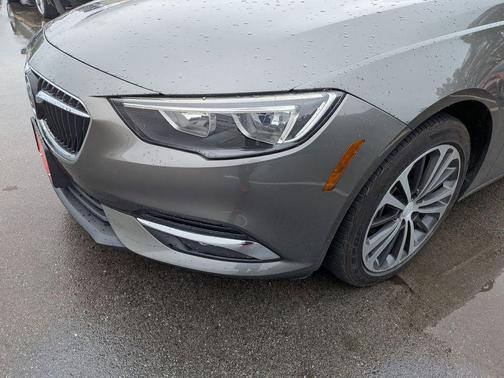 2018 Buick Regal Sportback Essence