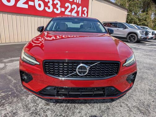 Fusion Red Metallic 2024 Volvo S60 B5 Plus Dark Theme