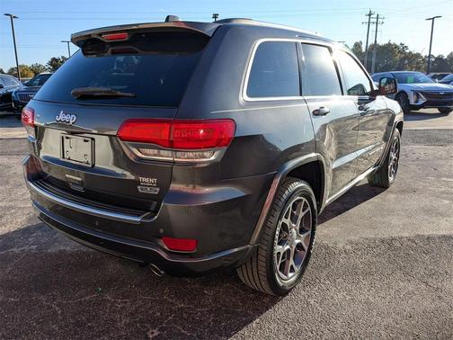 2018 Jeep Grand Cherokee Sterling Edition