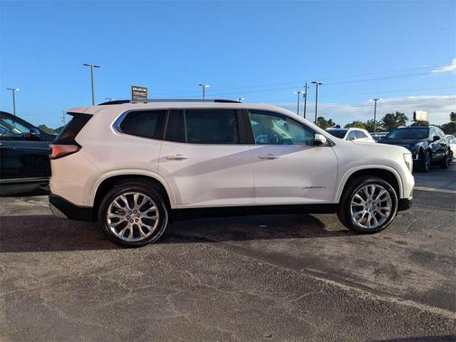 2024 GMC Acadia Denali