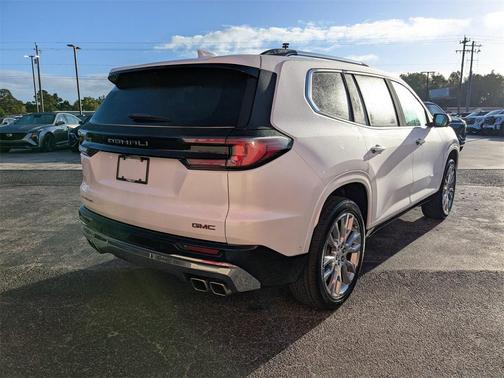 2024 GMC Acadia Denali