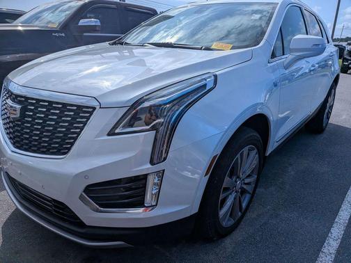 Crystal White Tricoat 2024 Cadillac XT5 Premium Luxury