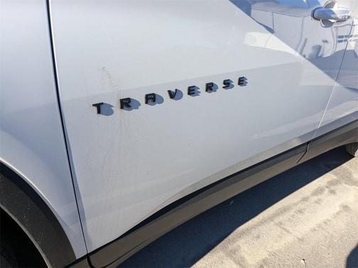 2023 Chevrolet Traverse RS