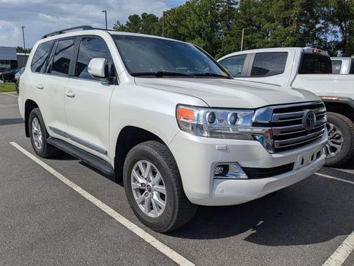 2019 Toyota Land Cruiser Base