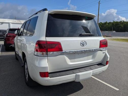 2019 Toyota Land Cruiser Base