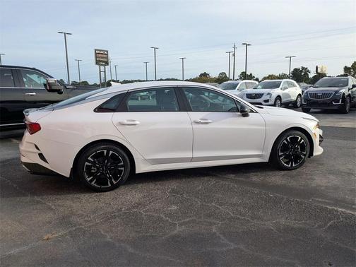 2024 Kia K5 GT-Line
