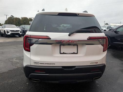 2022 GMC Acadia AWD AT4