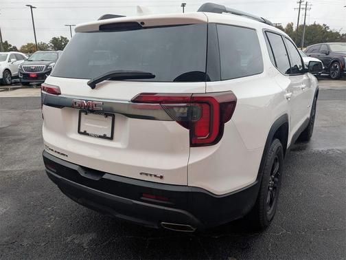 2022 GMC Acadia AWD AT4