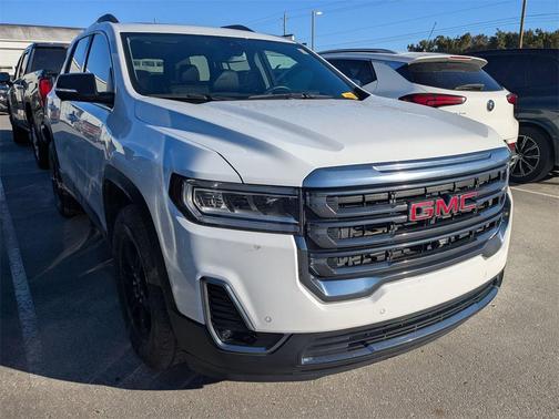 2022 GMC Acadia AWD AT4