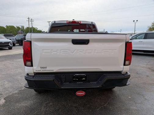Summit White 2024 Chevrolet Colorado Trail Boss
