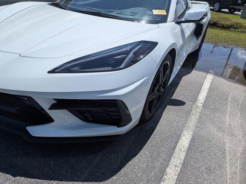 Arctic White 2024 Chevrolet Corvette Stingray w/3LT