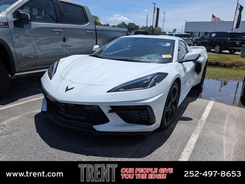 Arctic White 2024 Chevrolet Corvette Stingray w/3LT