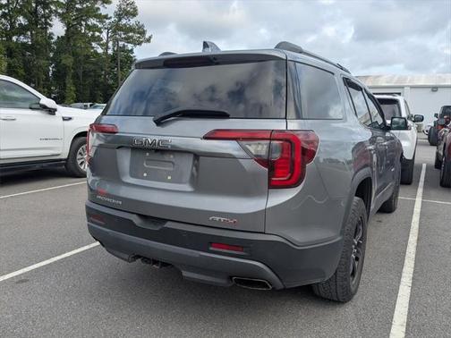 2022 GMC Acadia AWD AT4