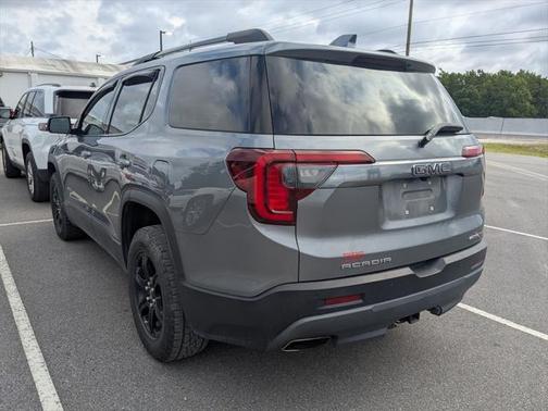 2022 GMC Acadia AWD AT4