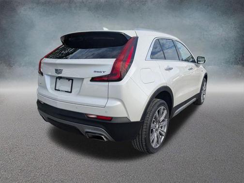 2022 Cadillac XT4 Premium Luxury