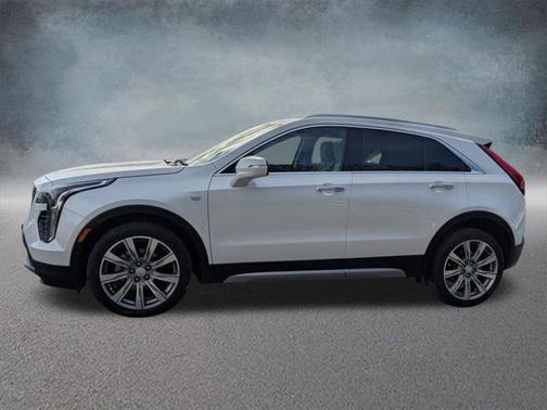 2022 Cadillac XT4 Premium Luxury