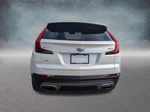 2022 Cadillac XT4 Premium Luxury