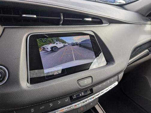 2022 Cadillac XT4 Premium Luxury