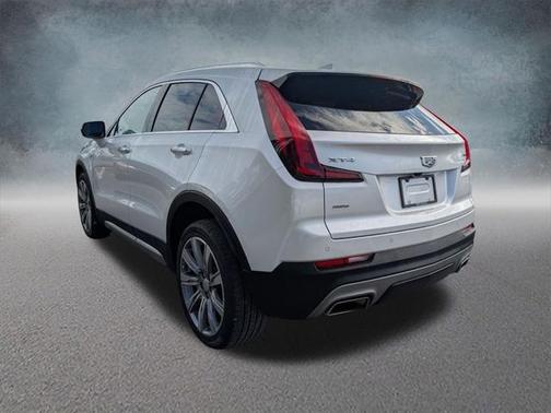 2022 Cadillac XT4 Premium Luxury