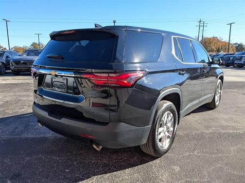 2023 Chevrolet Traverse LS