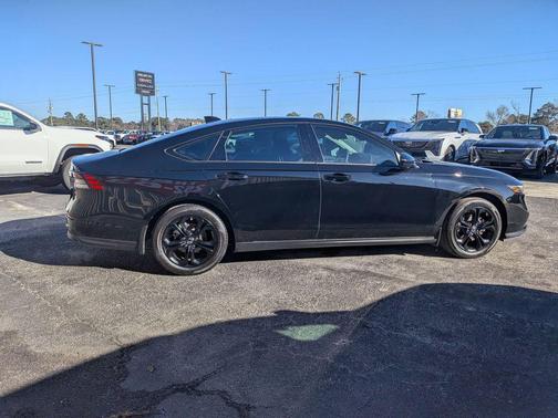 2025 Honda Accord Sport SE 1.5T