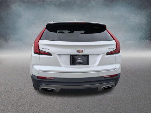 Crystal White Tricoat 2020 Cadillac XT4 Premium Luxury