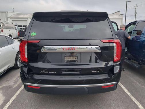 Onyx Black 2024 GMC Yukon XL SLT