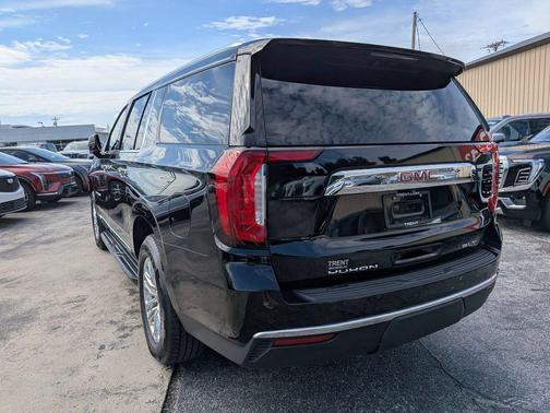 Onyx Black 2024 GMC Yukon XL SLT