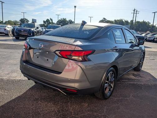 2022 Nissan Versa 1.6 SV