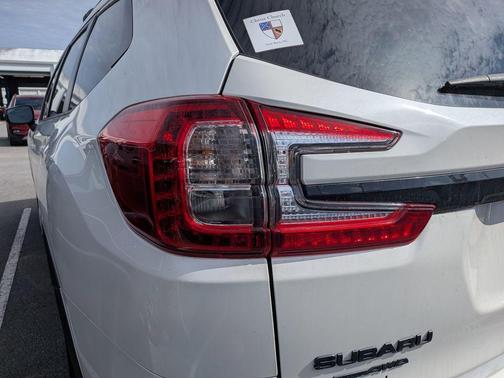 Crystal White Pearl 2023 Subaru Ascent Onyx Edition Limited 7-Passenger