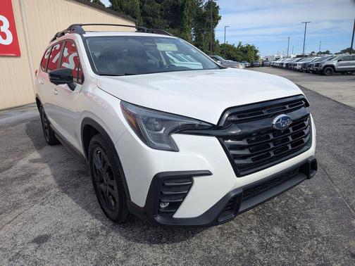 Crystal White Pearl 2023 Subaru Ascent Onyx Edition Limited 7-Passenger