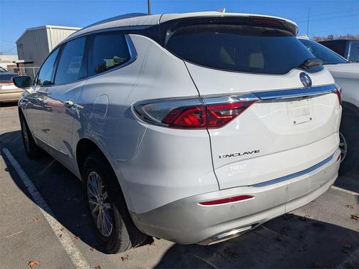 2024 Buick Enclave Essence FWD