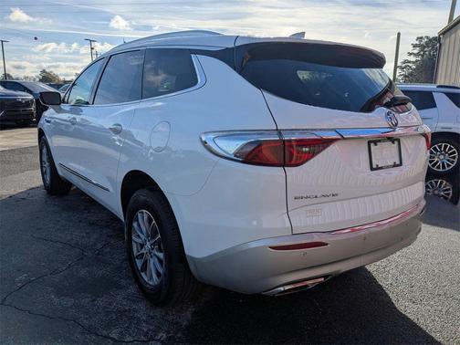 2024 Buick Enclave Essence FWD