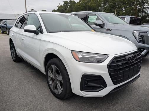 2025 Audi Q5 40 Premium