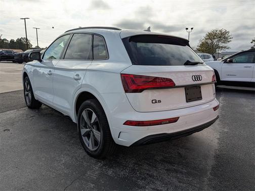 2025 Audi Q5 40 Premium