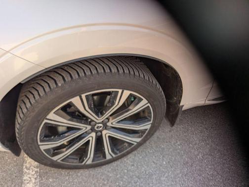 2023 Volvo XC60 B6 Ultimate Bright Theme