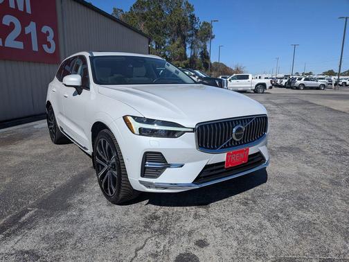 2023 Volvo XC60 B6 Ultimate Bright Theme