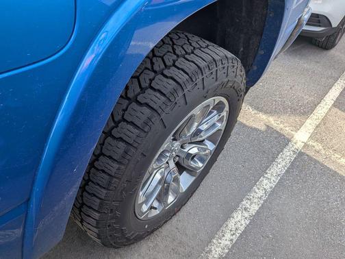 Hydro Blue Pearlcoat 2022 RAM 1500 Laramie