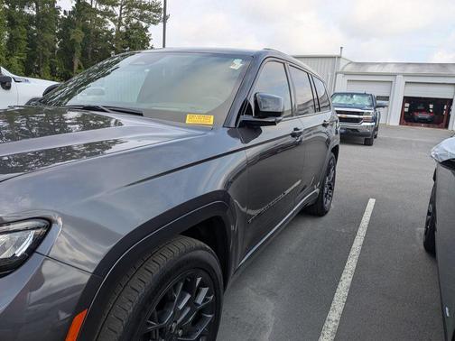 Baltic Gray Metallic Clearcoat 2025 Jeep Grand Cherokee L Summit Reserve