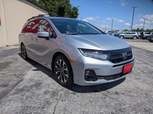 Solar Silver Metallic 2025 Honda Odyssey Elite
